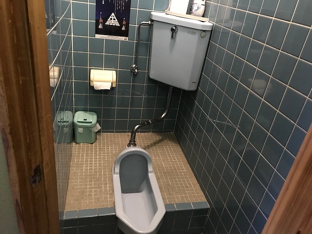 リフォーム前の和式トイレ